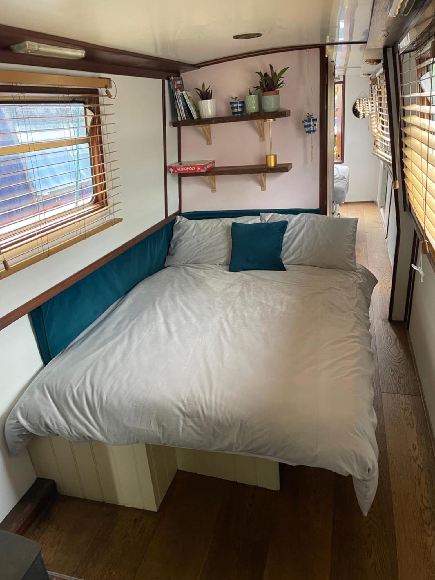 Lovely Canal Boat In Little Venice For Family & Friends London Exterior photo